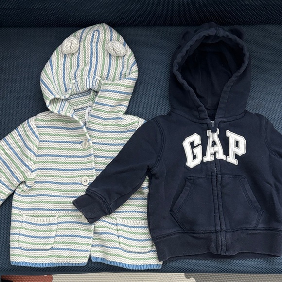 2 Baby Gap Hoodies - Picture 1 of 3
